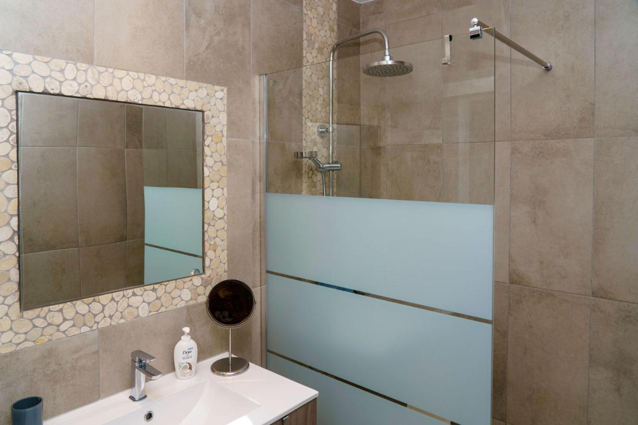 Maresia's - 200 Meters From Oura - By Bedzy Appartement *